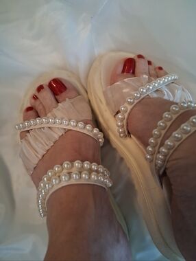 Women's Cream Embellished Sandals Size 7